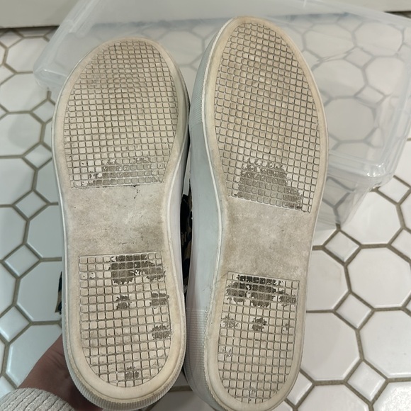 Steve Madden velvet cheetah print shoes with zippers on sides - Picture 4 of 5